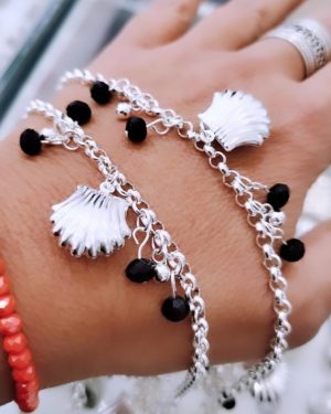 Tobillera ostra y cristales