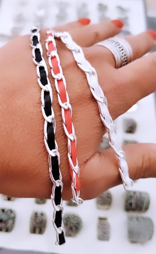 Pulsera con cuero