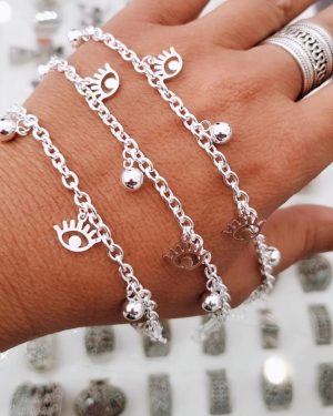 Pulsera ojitos y bolitas