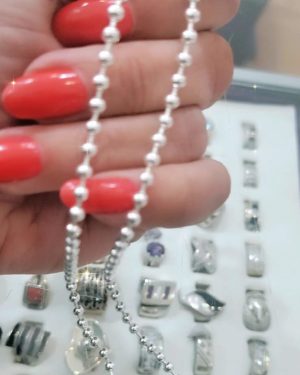 Cadena bolitas