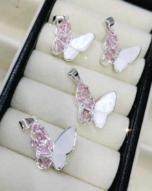 Dije mariposa con nacar