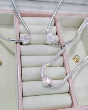 Collar Pandora