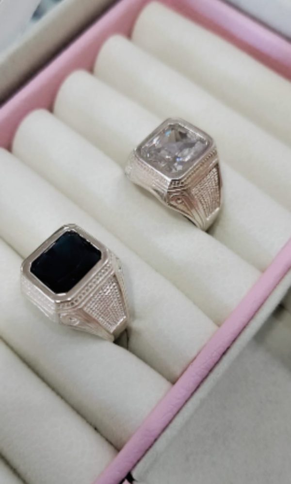Anillo piedra