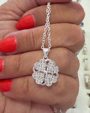 Collar trebol giratorio