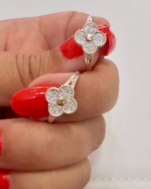 Anillo flor