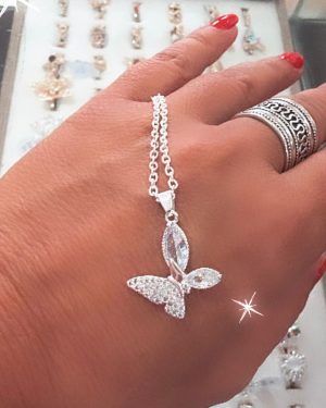 Collar mariposa