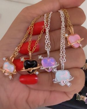 Collar corazon cruzado