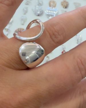 Anillo Melanie