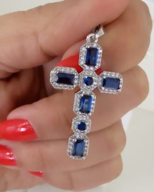 Cruz blue