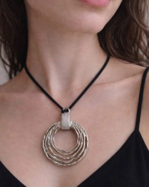 Collar universo