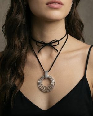 Collar universo