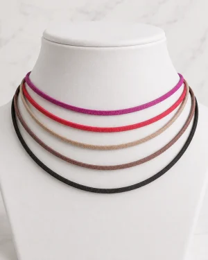 Collar gamuzado